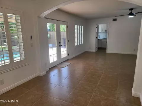 Living - 843 W Devon Dr, Gilbert, AZ 85233 photo 5 of 8