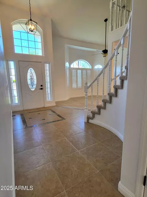 Entry Way - 843 W Devon Dr, Gilbert, AZ 85233 photo 3 of 6