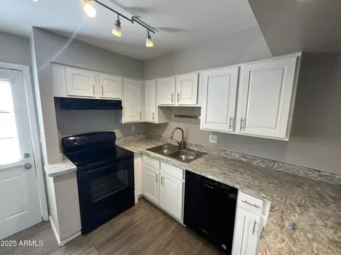 810 E Colter St #11, Phoenix, AZ 85014