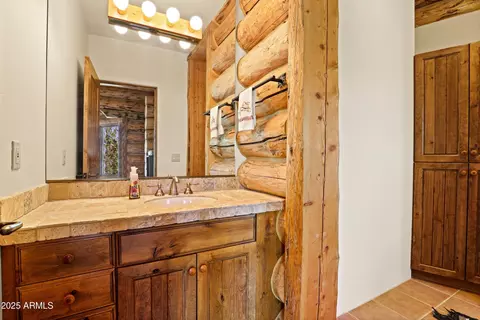Bath - 2912 E Chuparosa Cir, Payson, AZ 85541 photo 6 of 9