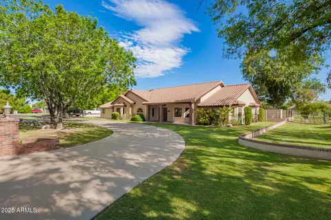 2129 E Page Ave, Gilbert, AZ 85234 photo 5