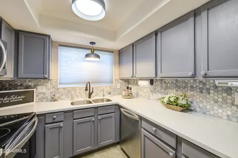 2315 W Union Hills Dr #112, Phoenix, AZ 85027