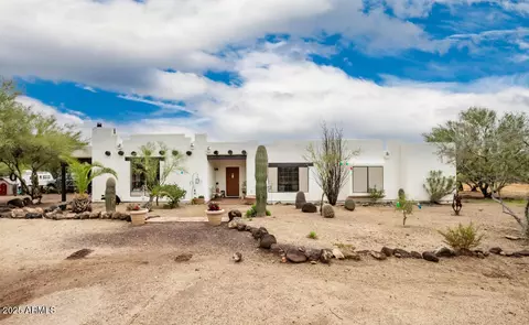 2015 E Gaffney Rd, New River, AZ 85087