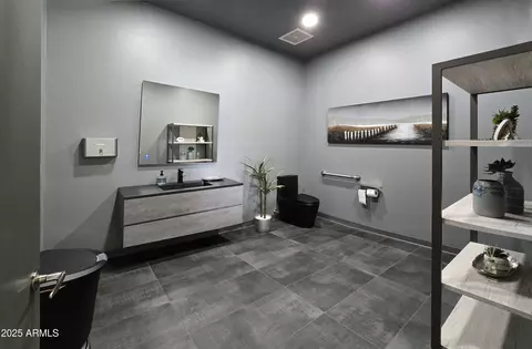 Bath - 920 E Devonshire Ave #2009, Phoenix, AZ 85014 photo 5 of 5