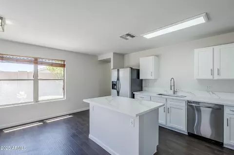 Kitchen - 2173 E 35th Ave, Apache Junction, AZ 85119 photo 6 of 6
