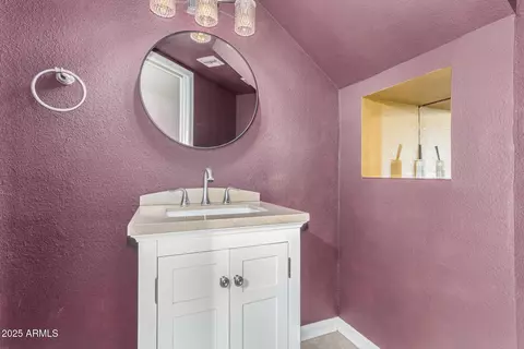 Bath - 21 W Pasadena Ave #3, Phoenix, AZ 85013 photo 1 of 5