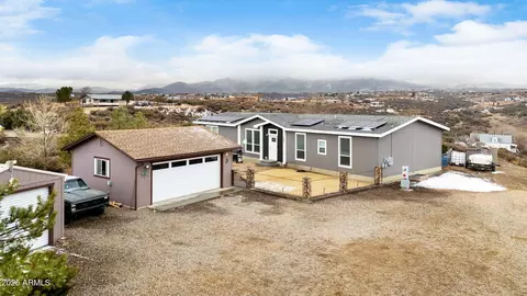 240 S Brookstone Dr, Dewey, AZ 86327