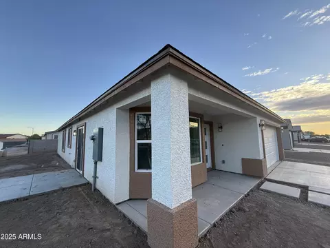 553 W 12th St, Florence, AZ 85132