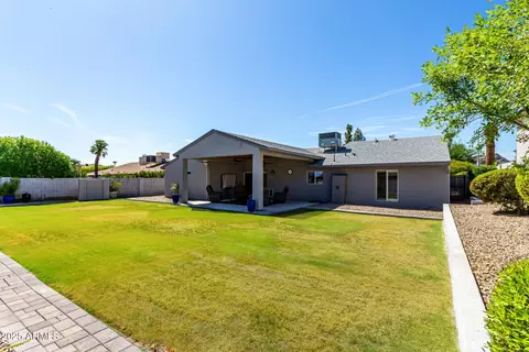 Exterior - 2330 E Sahuaro Dr, Phoenix, AZ 85028 photo 3 of 3