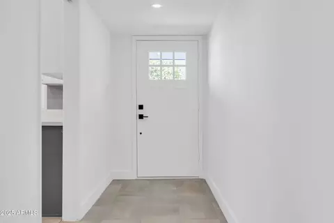 Entry Way - 1107 E Marlette Ave, Phoenix, AZ 85014 photo 1 of 2