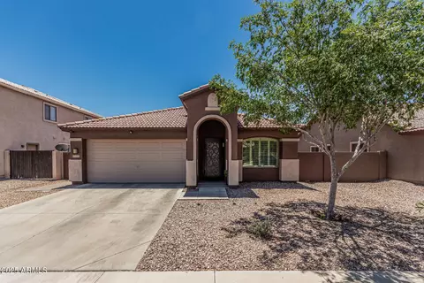 Exterior - 3535 E Aris Dr, Gilbert, AZ 85298 photo 5 of 6