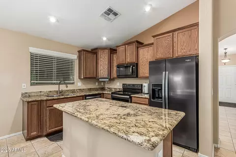Kitchen - 3535 E Aris Dr, Gilbert, AZ 85298 photo 2 of 3