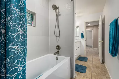 Bath - 3535 E Aris Dr, Gilbert, AZ 85298 photo 7 of 7