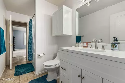 Bath - 3535 E Aris Dr, Gilbert, AZ 85298 photo 4 of 7