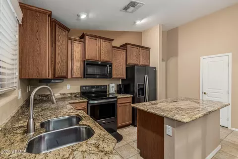 Kitchen - 3535 E Aris Dr, Gilbert, AZ 85298 photo 3 of 3
