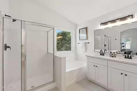 Bath - 3279 E Woodside Way, Gilbert, AZ 85297 photo 1 of 5