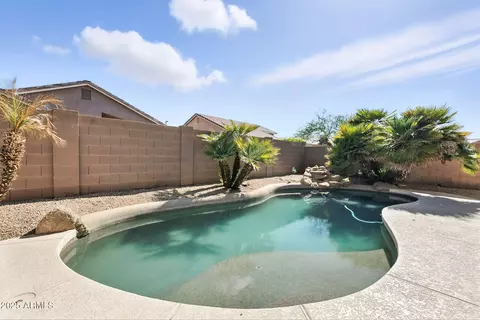 Exterior - 3279 E Woodside Way, Gilbert, AZ 85297 photo 6 of 9