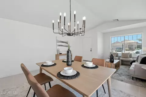Dining - 3279 E Woodside Way, Gilbert, AZ 85297 photo 2 of 4