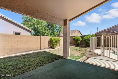 Exterior - 3279 E Woodside Way, Gilbert, AZ 85297 photo 2 of 9