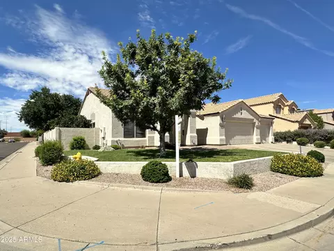 9826 E Irwin Cir, Mesa, AZ 85209 photo 3