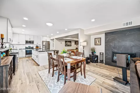 Dining - 14616 N 28th Pl, Phoenix, AZ 85032 photo 1 of 3