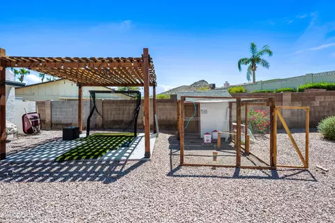 Exterior - 14616 N 28th Pl, Phoenix, AZ 85032 photo 8 of 10