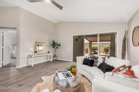 8660 E Nido Ave, Mesa, AZ 85209