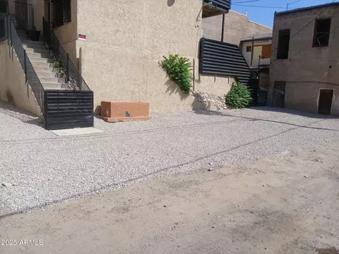 195 N Nash Ave, Miami, AZ 85539