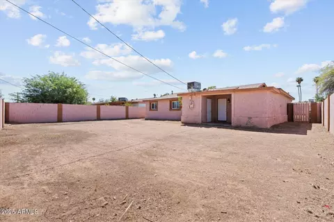 Exterior - 2054 W Chambers St, Phoenix, AZ 85041 photo 3 of 5