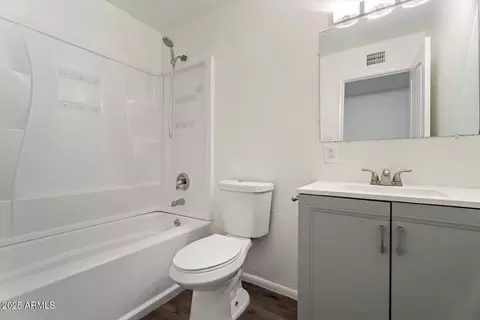 Bath - 2054 W Chambers St, Phoenix, AZ 85041 photo 2 of 2
