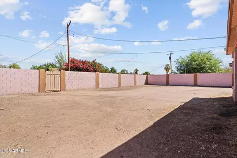 Exterior - 2054 W Chambers St, Phoenix, AZ 85041 photo 4 of 5