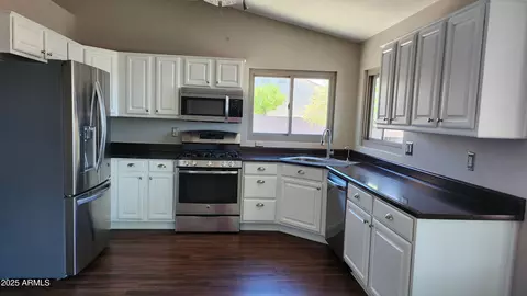 205 E Tanya Rd, Phoenix, AZ 85086 photo 8