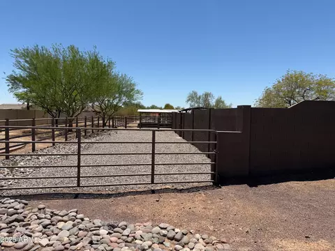 205 E Tanya Rd, Phoenix, AZ 85086 photo 4