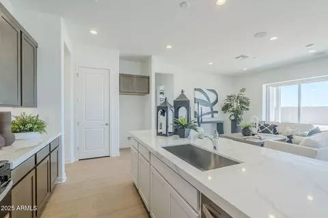 Kitchen - 11129 E Ulysses Ave, Mesa, AZ 85212 photo 3 of 5