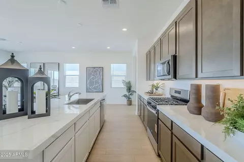Kitchen - 11129 E Ulysses Ave, Mesa, AZ 85212 photo 5 of 5