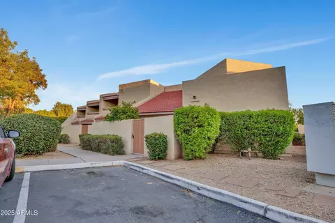 8873 N 47th Ln, Glendale, AZ 85302