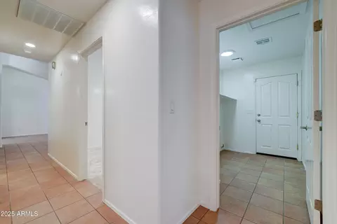 Entry Way - 568 E Mesquite Ave, Apache Junction, AZ 85119 photo 2 of 2