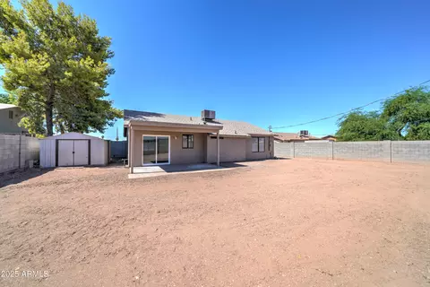 Exterior - 568 E Mesquite Ave, Apache Junction, AZ 85119 photo 4 of 8