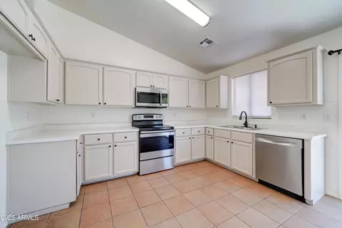 Kitchen - 568 E Mesquite Ave, Apache Junction, AZ 85119 photo 1 of 4