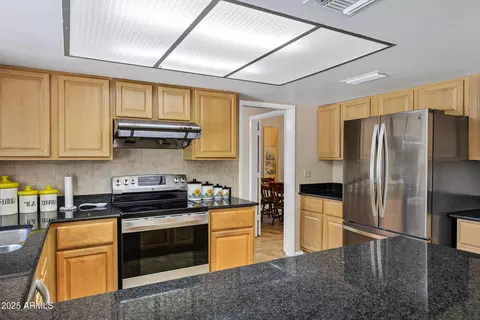 2354 E Sahuaro Dr E, Phoenix, AZ 85028 photo 12