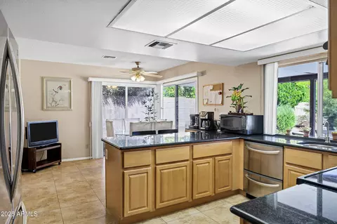 2354 E Sahuaro Dr E, Phoenix, AZ 85028 photo 10