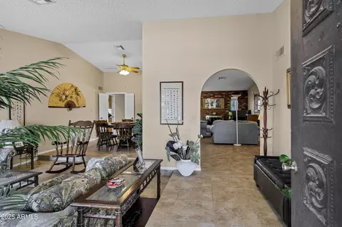 2354 E Sahuaro Dr E, Phoenix, AZ 85028 photo 2