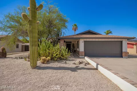 118 W Bluefield Ave, Phoenix, AZ 85023