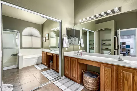 Bath - 3874 E Vaughn Ave, Gilbert, AZ 85234 photo 1 of 3