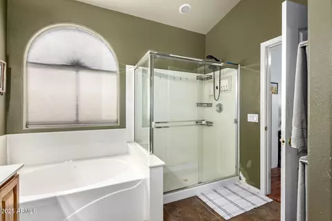 Bath - 3874 E Vaughn Ave, Gilbert, AZ 85234 photo 2 of 3