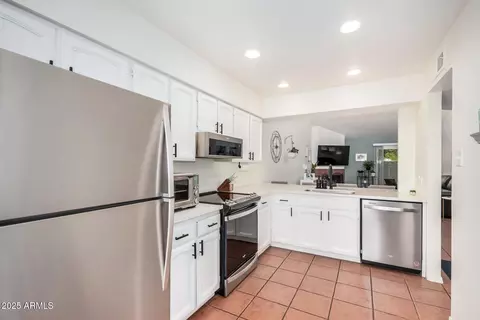 Kitchen - 5119 E Windsor Ave, Phoenix, AZ 85008 photo 1 of 3