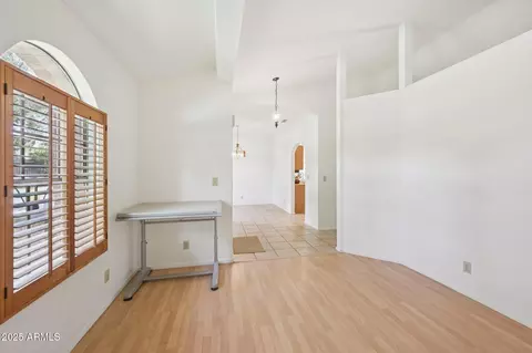 Living - 823 E Lexington Ave, Gilbert, AZ 85234 photo 2 of 2