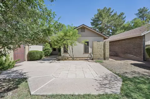 Exterior - 823 E Lexington Ave, Gilbert, AZ 85234 photo 5 of 6