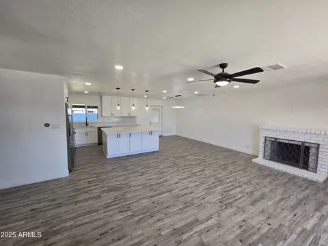 Living - 206 E Manhatton Dr, Tempe, AZ 85282 photo 1 of 2
