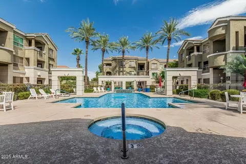 Exterior - 5303 N 7th St #111, Phoenix, AZ 85014 photo 4 of 6